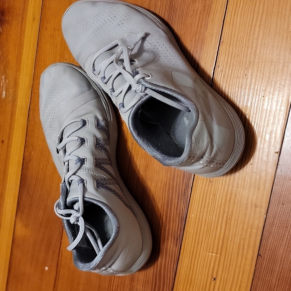 Under Armour runners - Picture 2 of 5